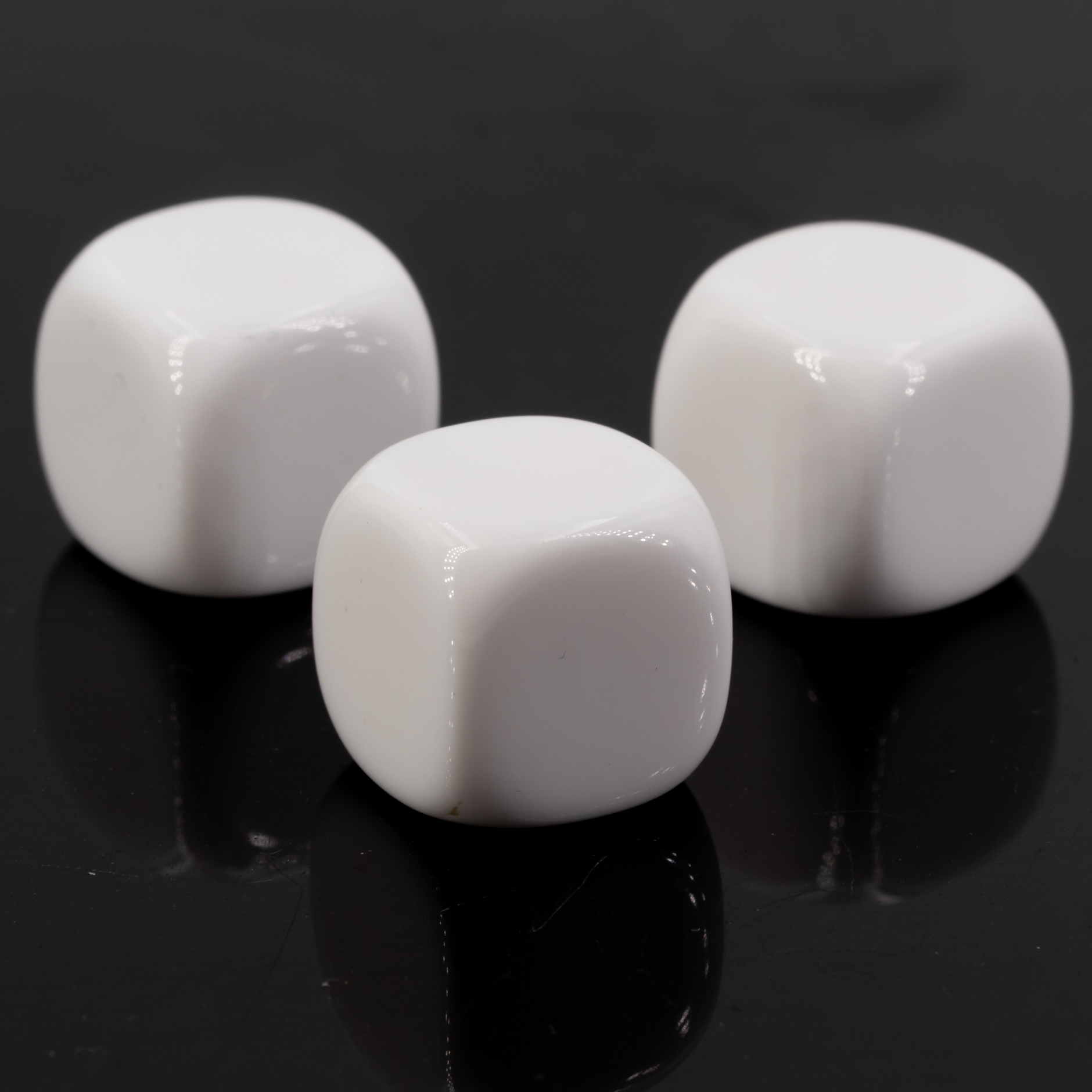 16mm Blanko Würfel in weiss Satt