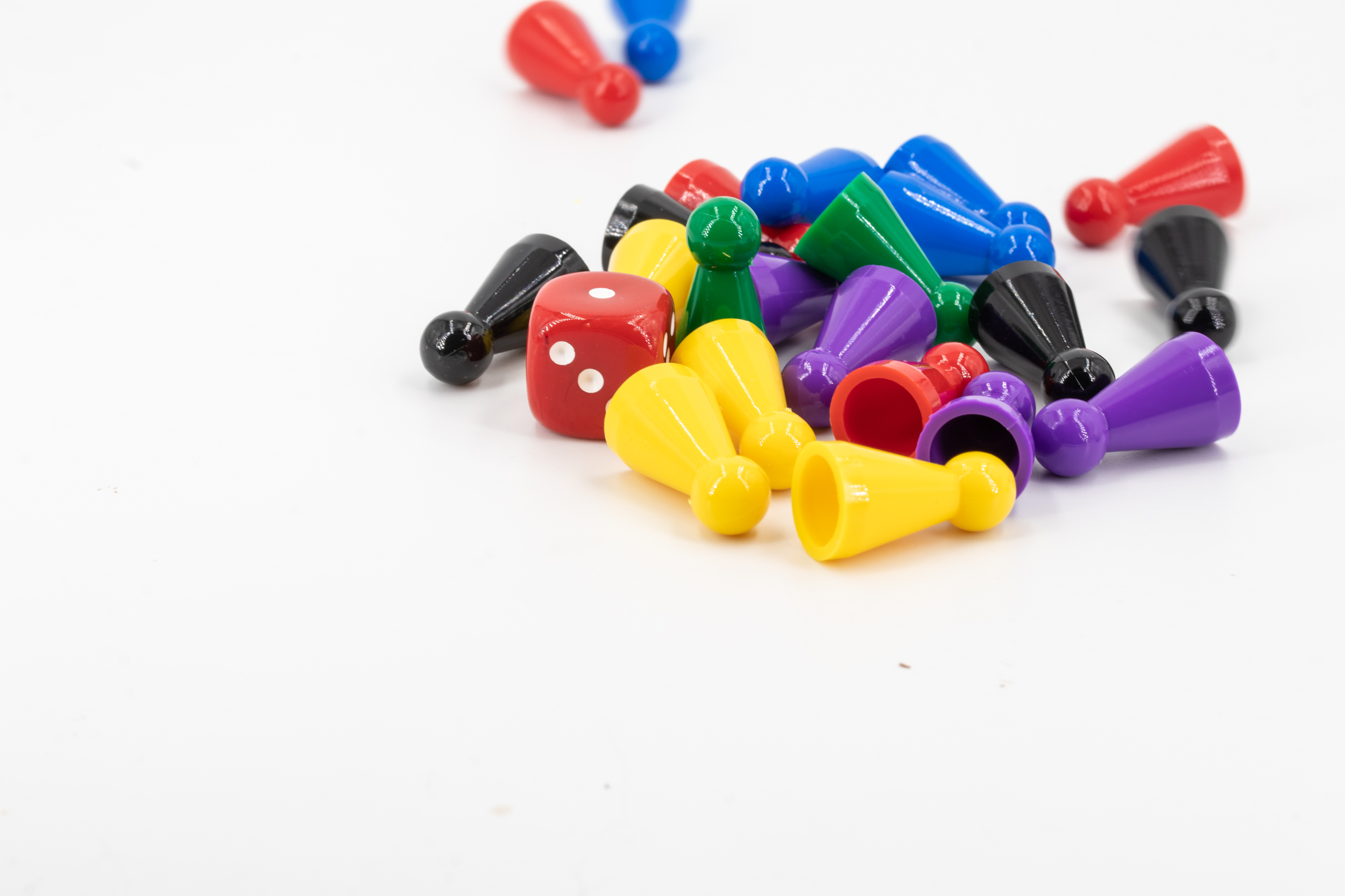 Halmakegel Set mit Würfel 