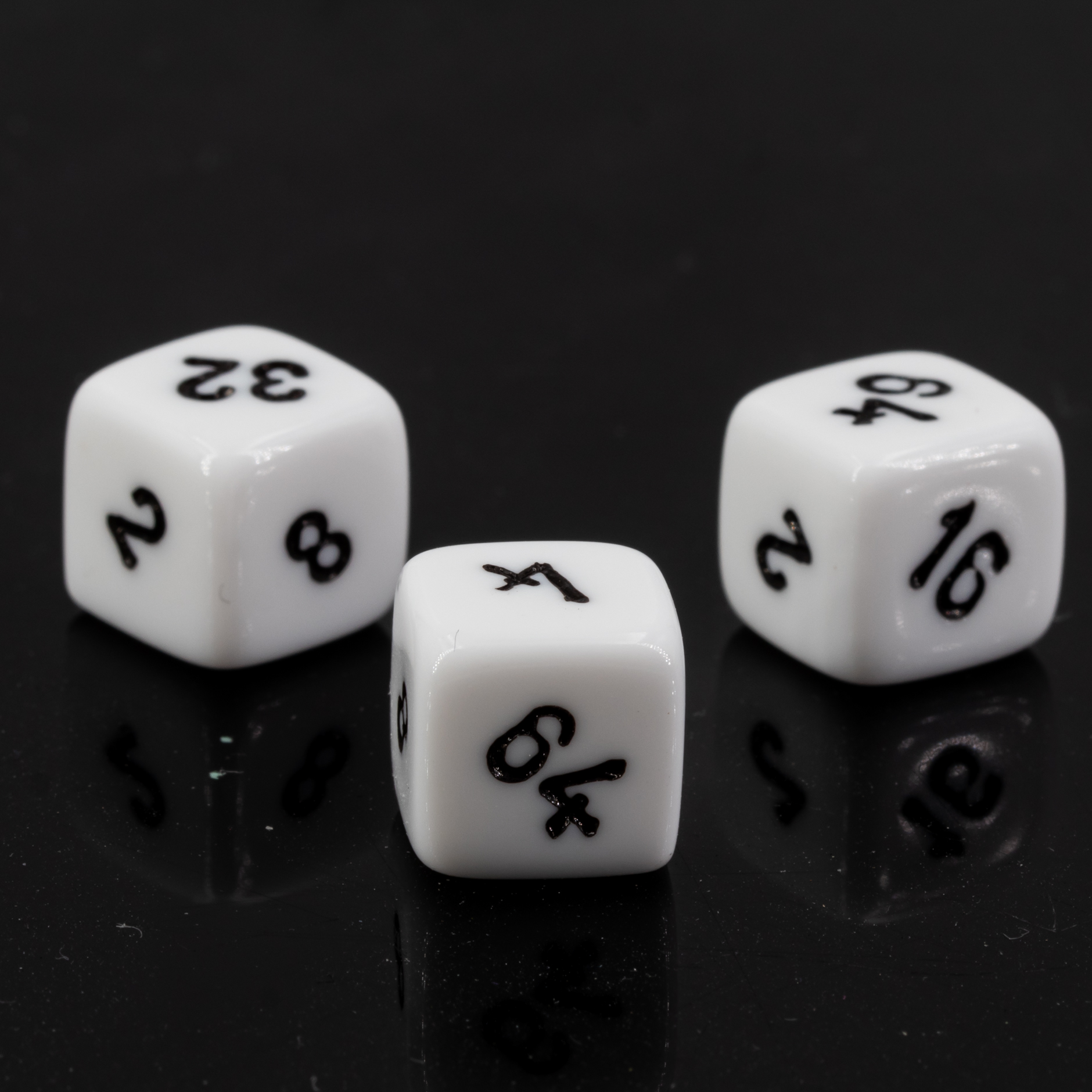 10mm Verdopplungs-Würfel in weiss / schwarz Satt