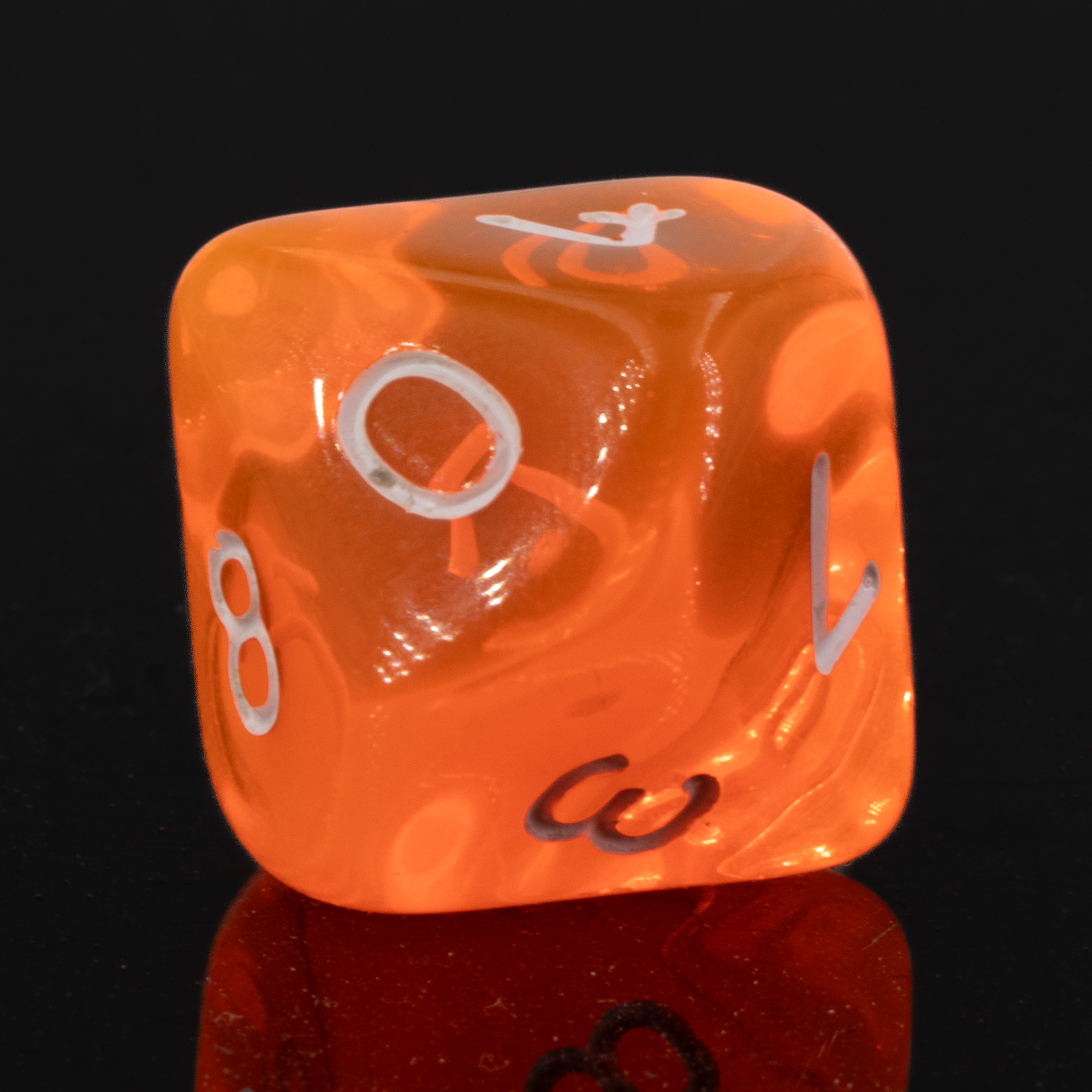 W10 Würfel in neon orange / weiß Transparent