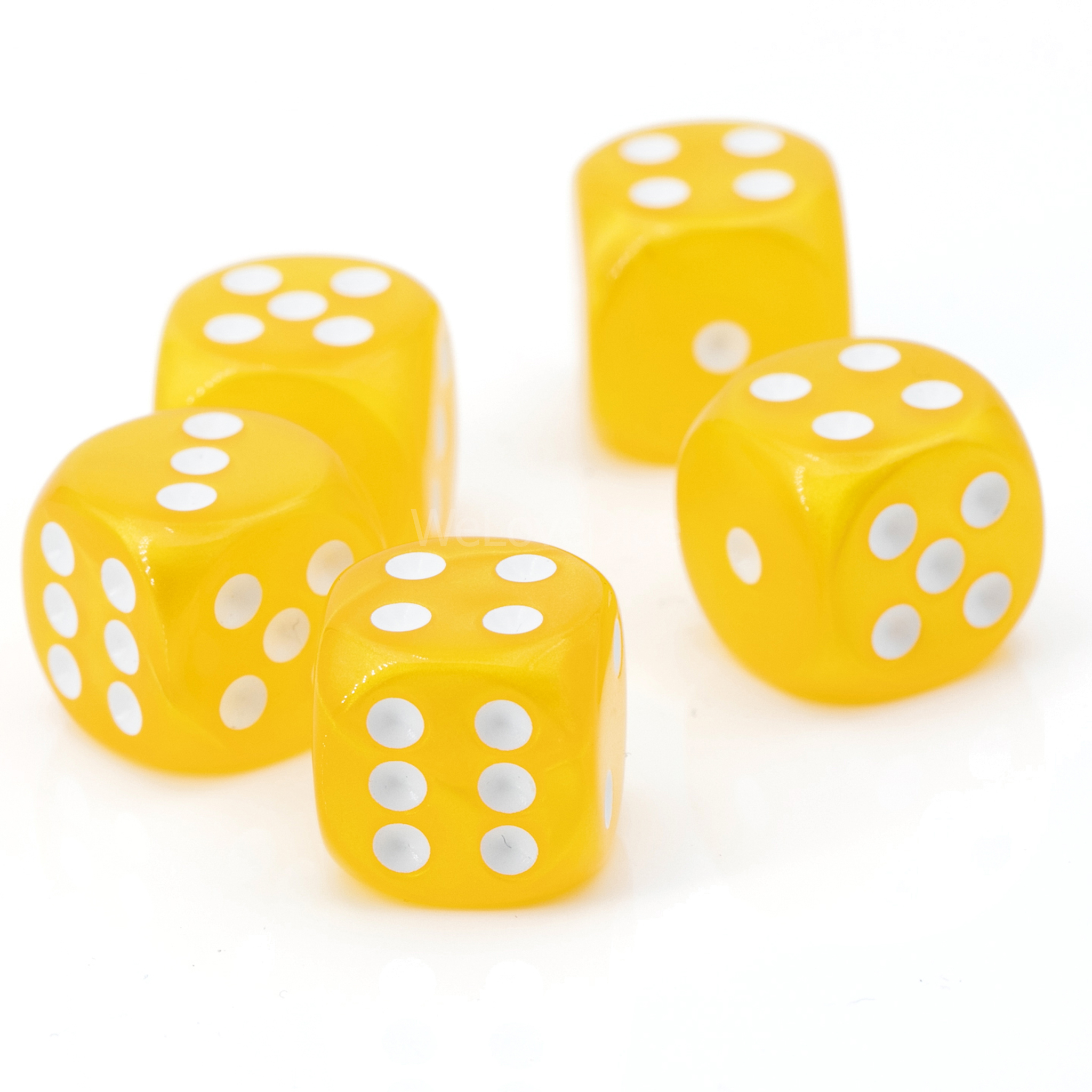 20mm Würfel in gelb / weiß Seide