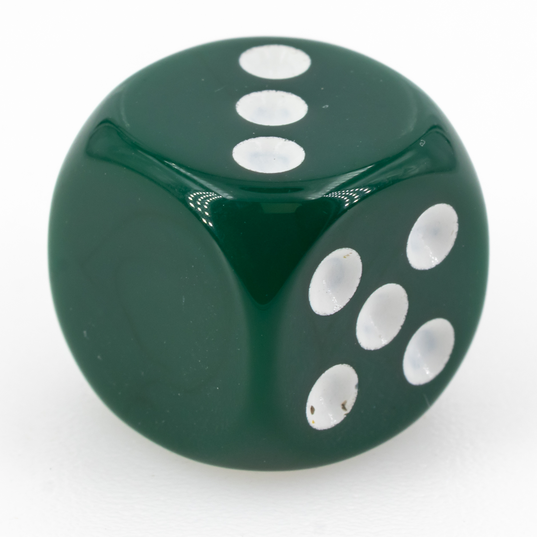 16mm Würfel in dunkelgrün / weiß Satt ohne "6"