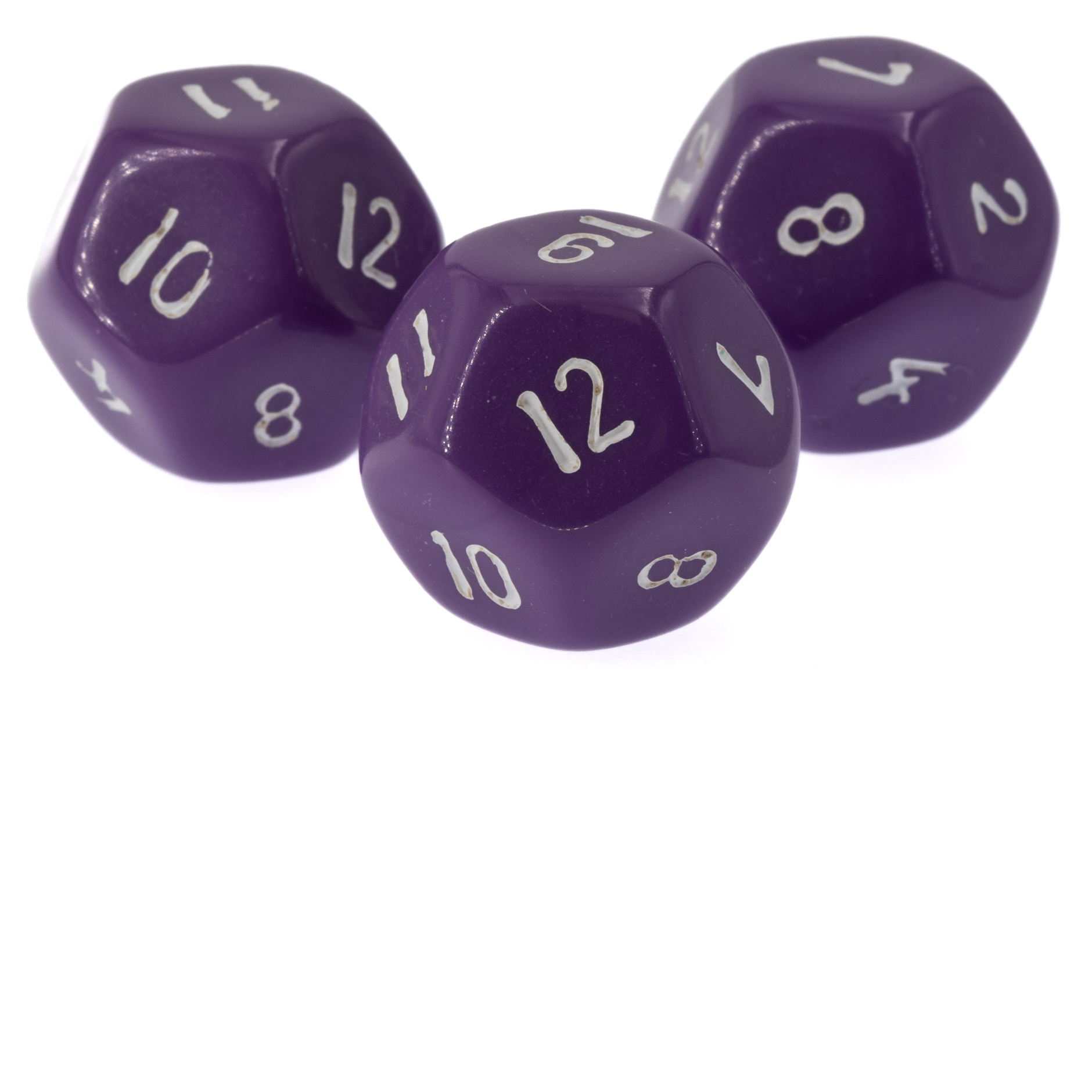 W12 Würfel in lila / weiß Satt