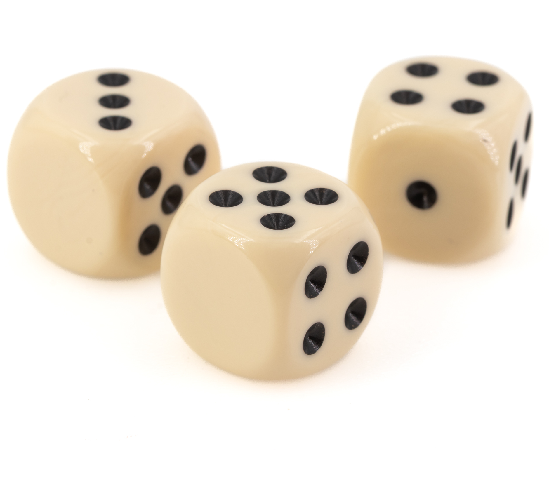 16mm Würfel in elfenbein / schwarz Satt ohne "6"