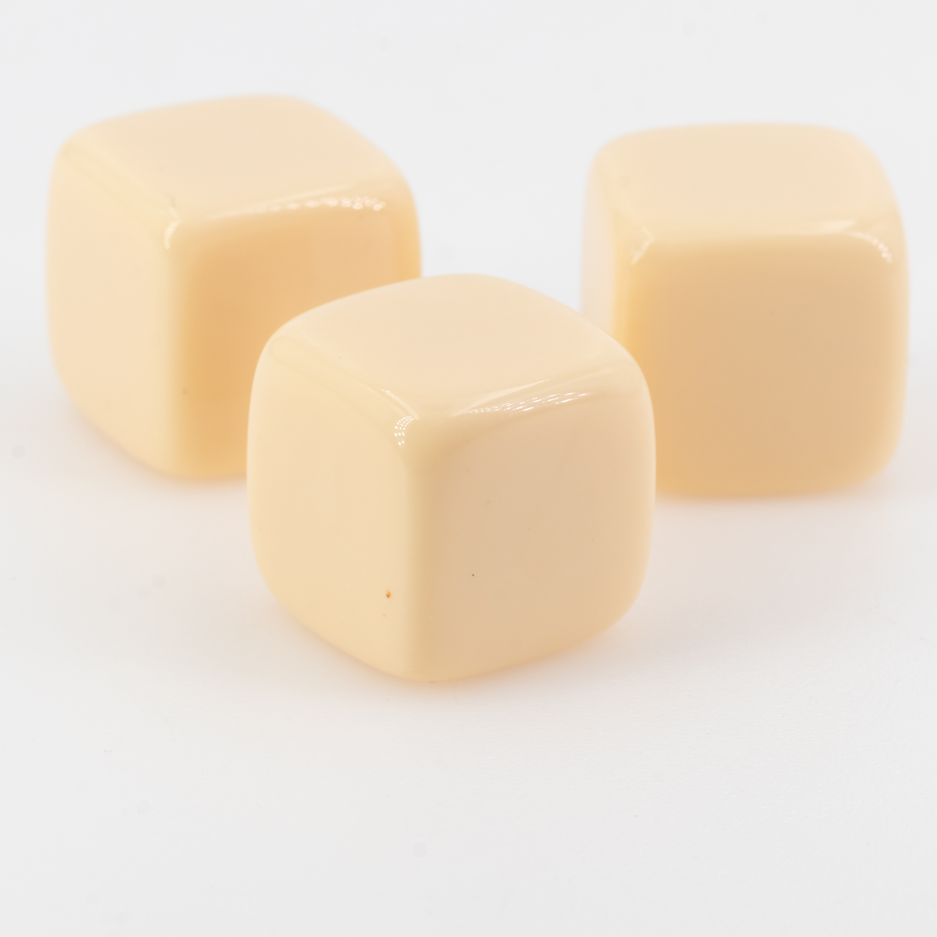 20mm Blanko Würfel in elfenbein Satt