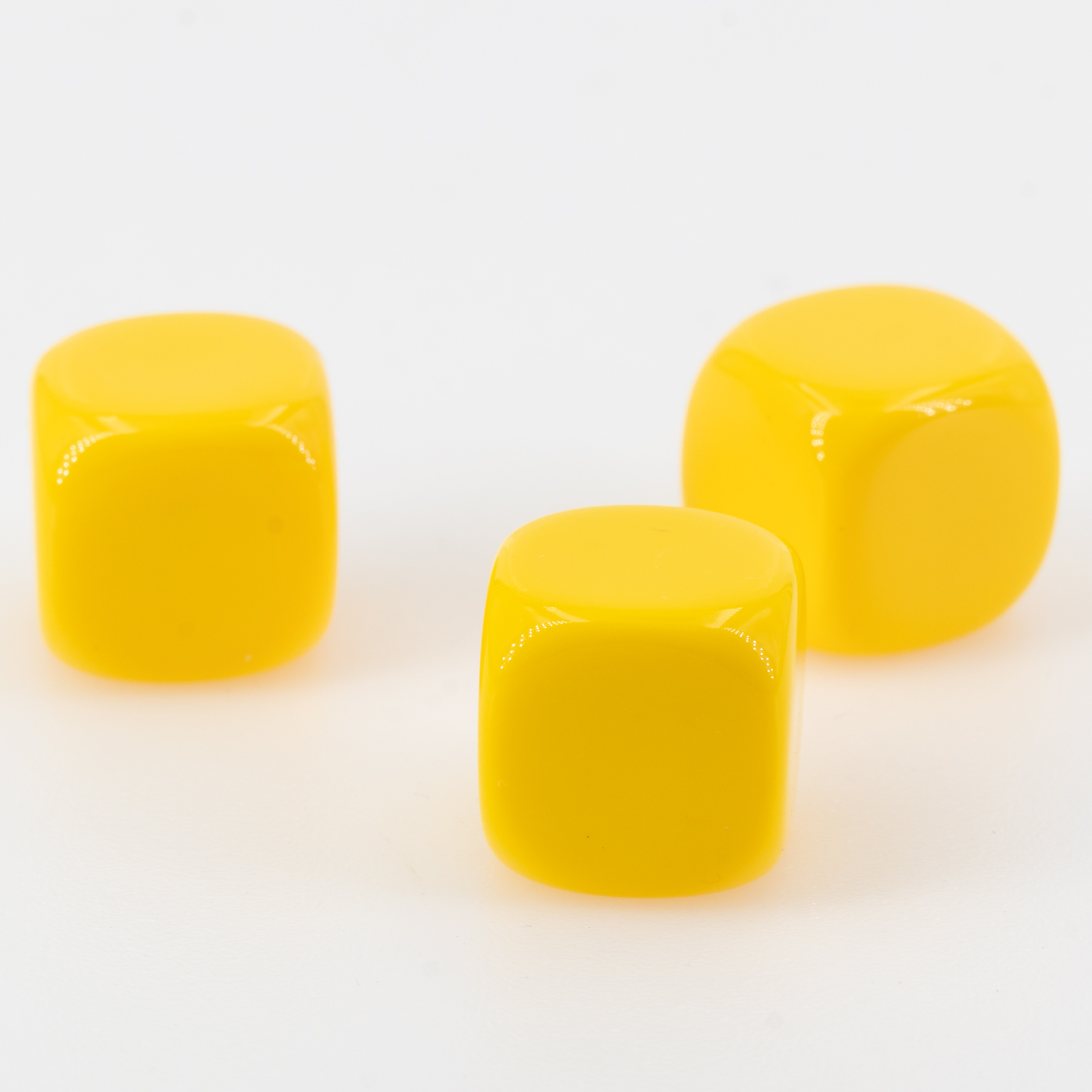 16mm Blanko Würfel in gelb Satt