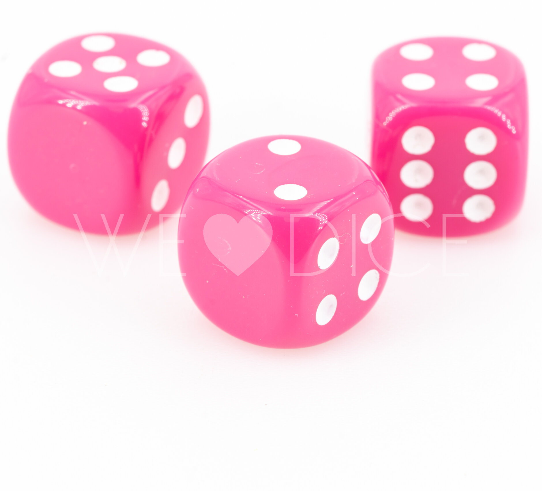 16mm Würfel in rosa / weiß Satt ohne "1"