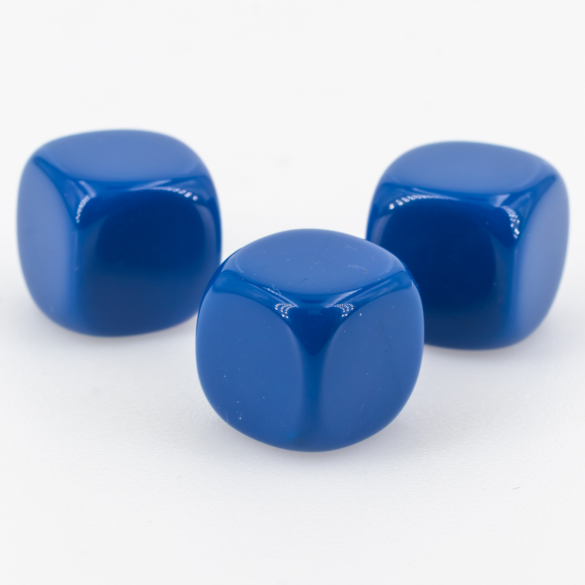 16mm Blanko Würfel in dunkelblau Satt