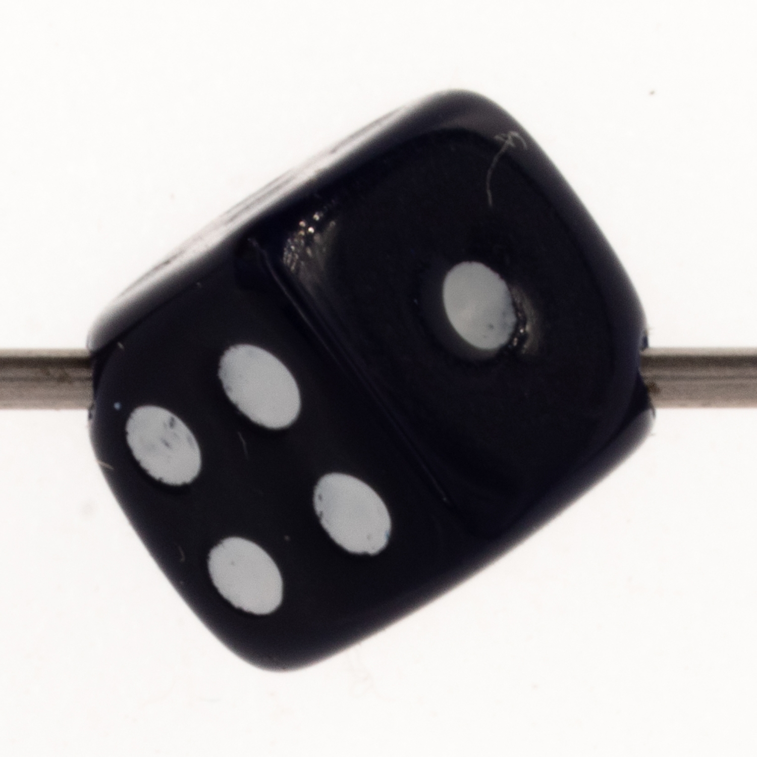 8mm Würfelperle  - dunkelblau / weiß  Satt, 