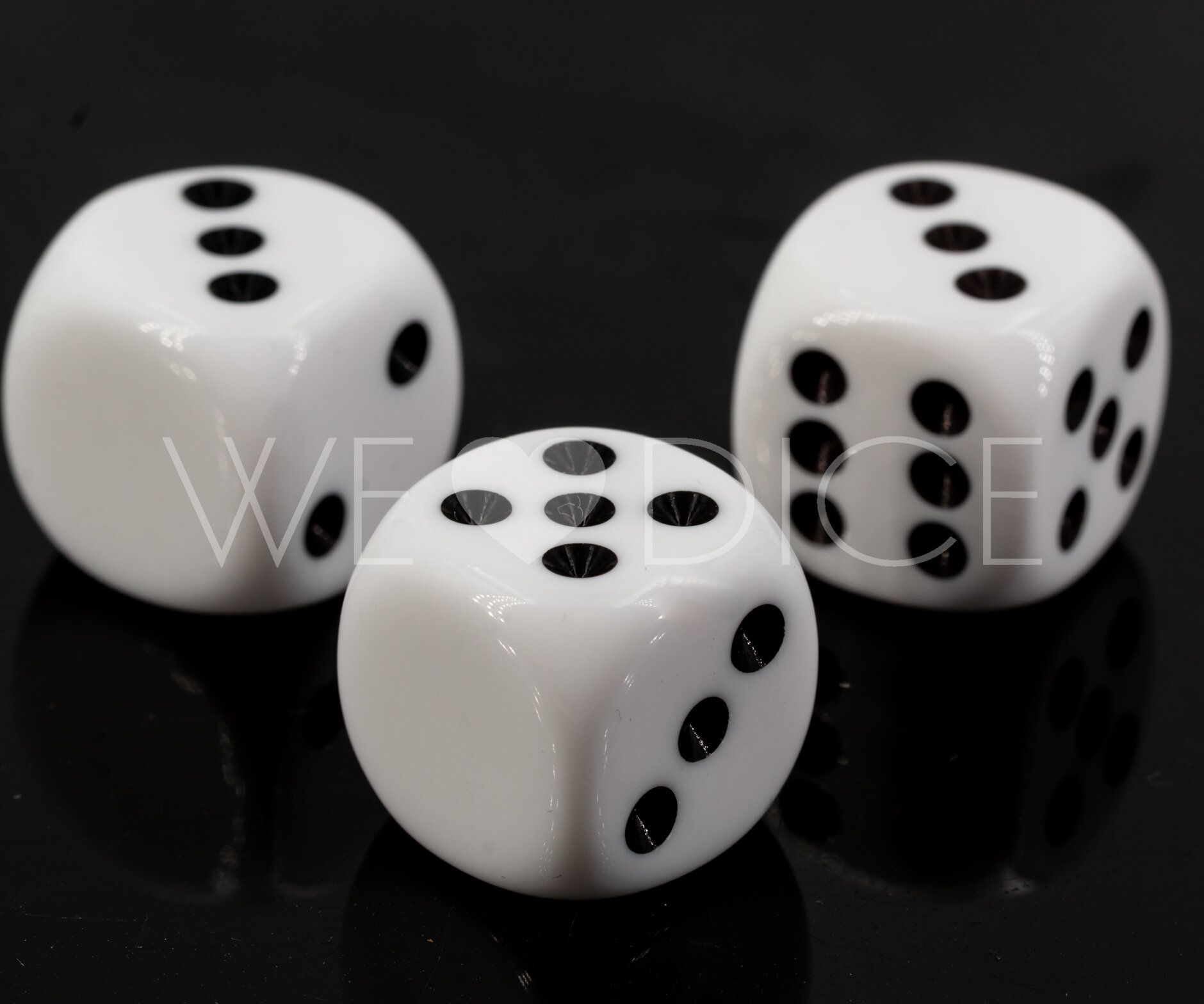 16mm Würfel in weiss / schwarz Satt ohne "1"