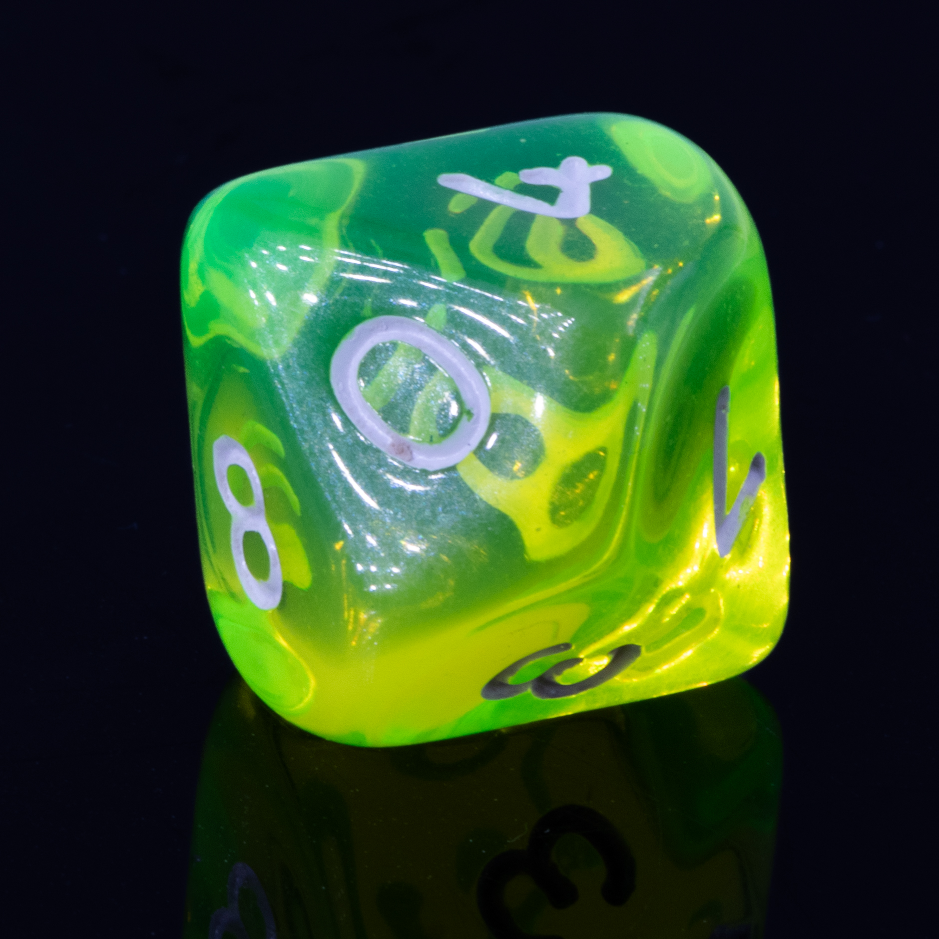 W10 Würfel in neon gelb / weiß Transparent