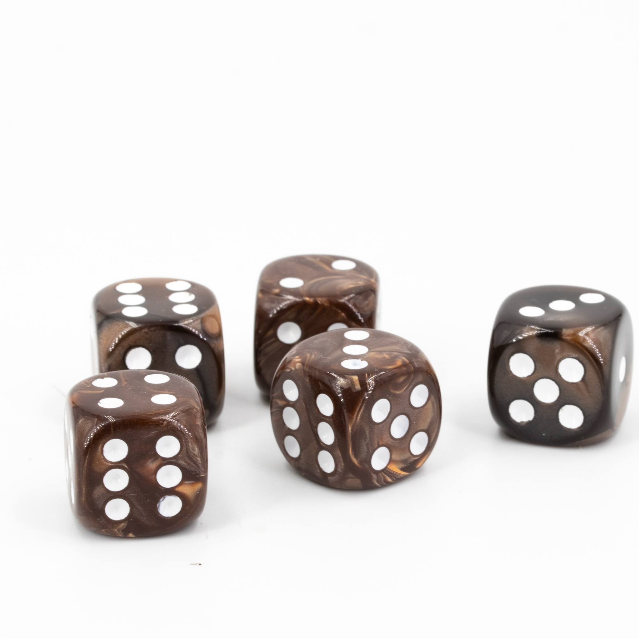 20mm Würfel in braun / weiß Seide