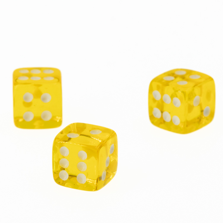 7mm Würfel in gelb transparent / weiß Transparent